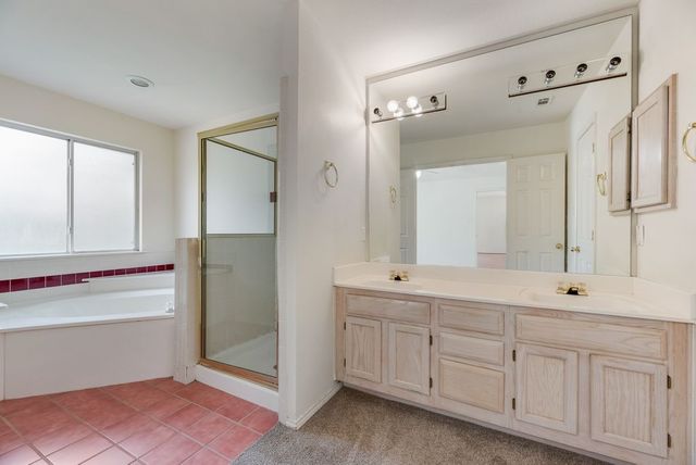 2707 Red Oak Drive, Grand Prairie, TX 75052