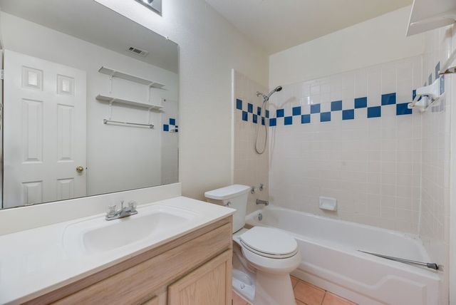 2707 Red Oak Drive, Grand Prairie, TX 75052