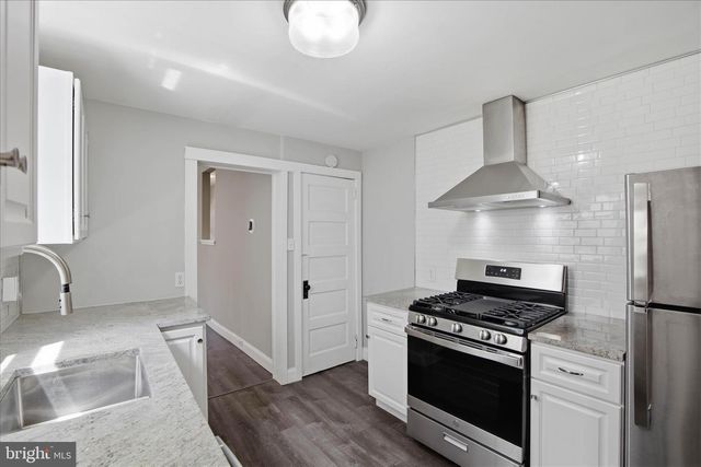 230 W LIBERTY ST, Lancaster, PA 17603
