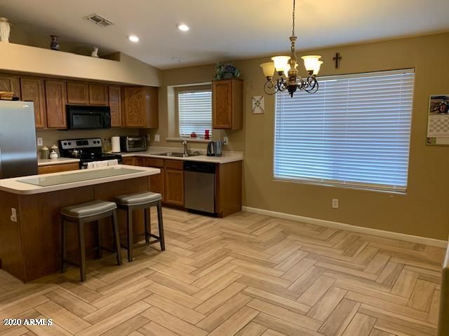 3901 W KINGS Avenue, Phoenix, AZ 85053