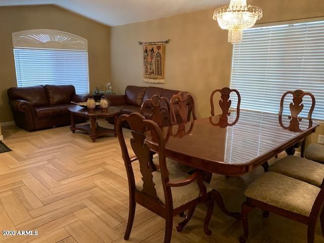 3901 W KINGS Avenue, Phoenix, AZ 85053