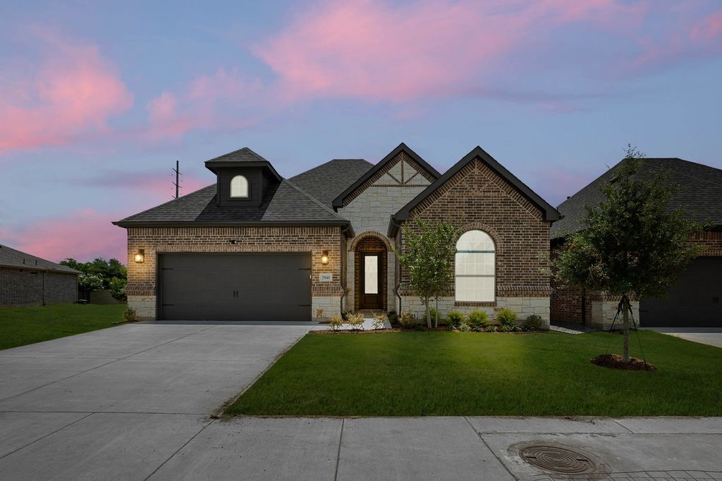 5840 Fresco Drive, Fort Worth, TX 76123