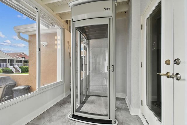 21 CRESCENT PLACE S, St Petersburg, FL 33711