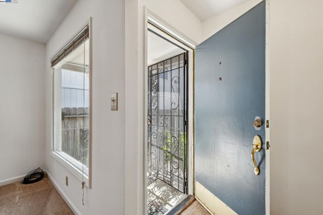 21032 Baker Rd, Castro Valley, CA 94546