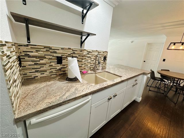 2200 South Fort Apache Road 2251, Las Vegas, NV 89117