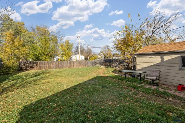 108 E ST ANNE, Rapid City, SD 57701