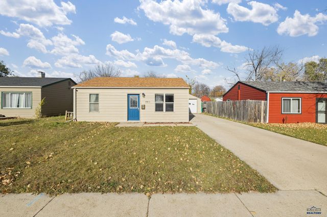 108 E ST ANNE, Rapid City, SD 57701