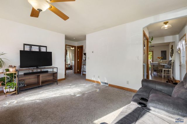 108 E ST ANNE, Rapid City, SD 57701