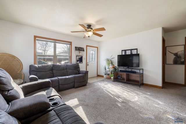 108 E ST ANNE, Rapid City, SD 57701
