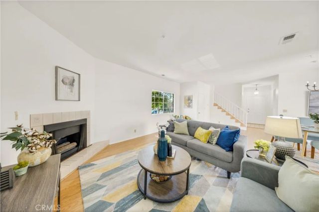 1900 Vine B, Alhambra, CA 91801
