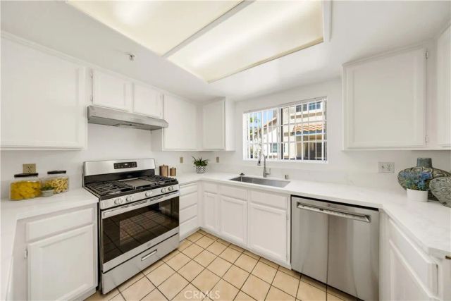 1900 Vine B, Alhambra, CA 91801