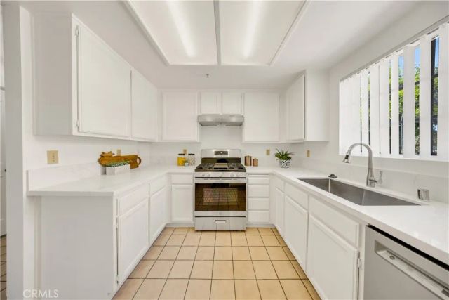 1900 Vine B, Alhambra, CA 91801