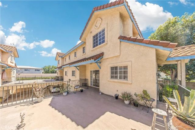 1900 Vine B, Alhambra, CA 91801
