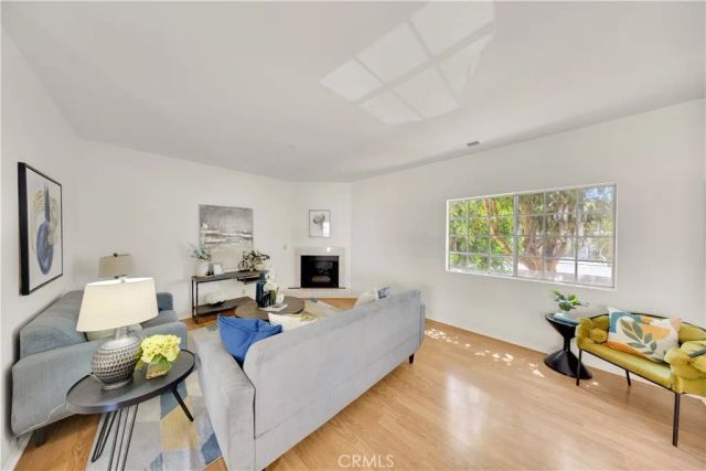 1900 Vine B, Alhambra, CA 91801