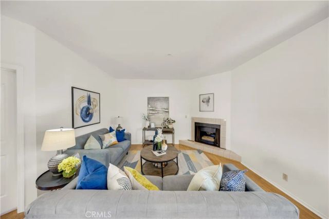 1900 Vine B, Alhambra, CA 91801