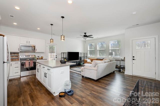 2703 Wells Street, Charlotte, NC 28206