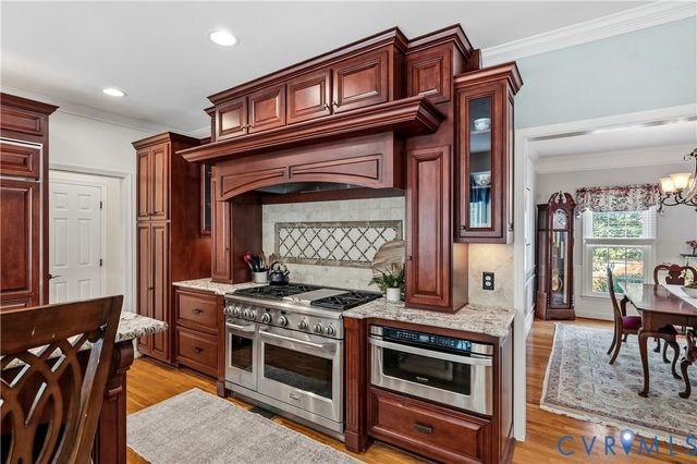 5901 Eastbluff Ct, Midlothian, VA 23112