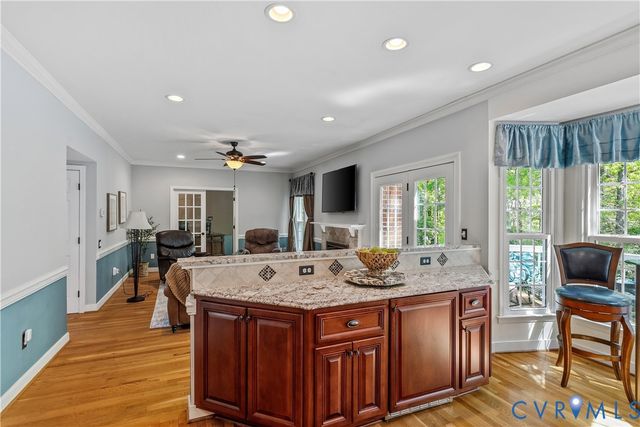 5901 Eastbluff Ct, Midlothian, VA 23112