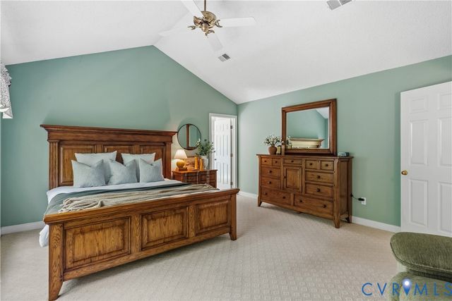 5901 Eastbluff Ct, Midlothian, VA 23112