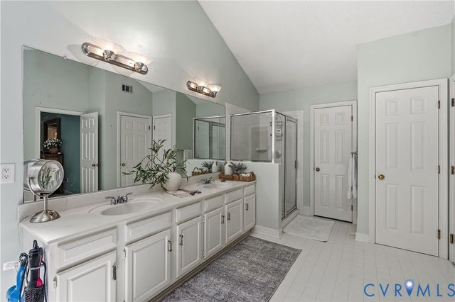 5901 Eastbluff Ct, Midlothian, VA 23112