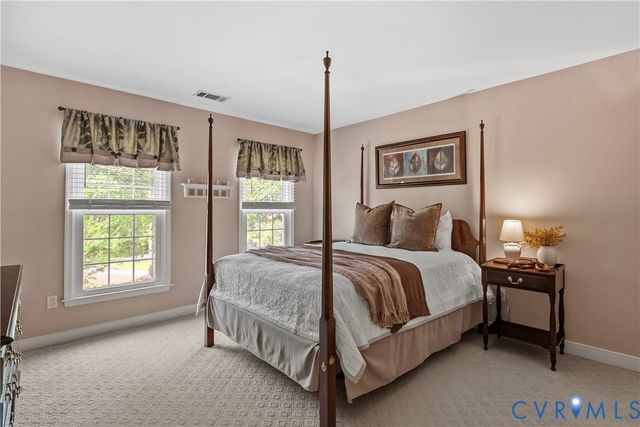 5901 Eastbluff Ct, Midlothian, VA 23112