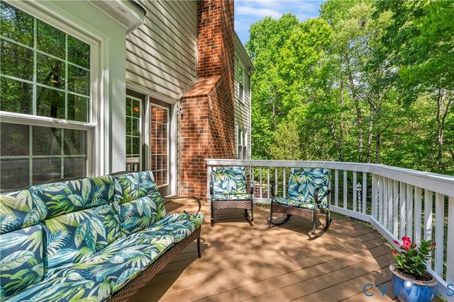 5901 Eastbluff Ct, Midlothian, VA 23112