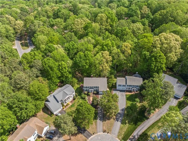 5901 Eastbluff Ct, Midlothian, VA 23112