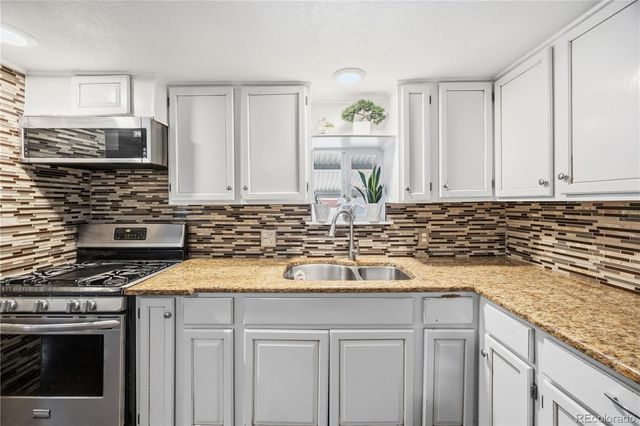 2900 Cascade Drive, Denver, CO 80260