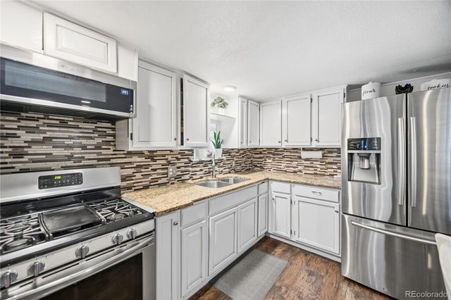 2900 Cascade Drive, Denver, CO 80260