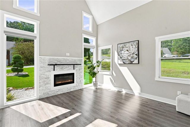 181 Eagle Glen Drive, Woodstock, GA 30189