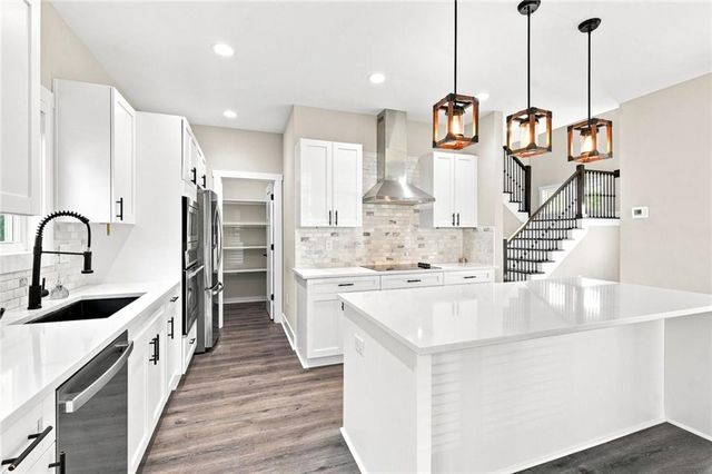 181 Eagle Glen Drive, Woodstock, GA 30189