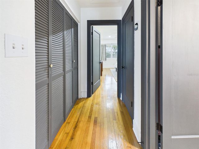 1210 E IDLEWILD AVENUE, Tampa, FL 33604