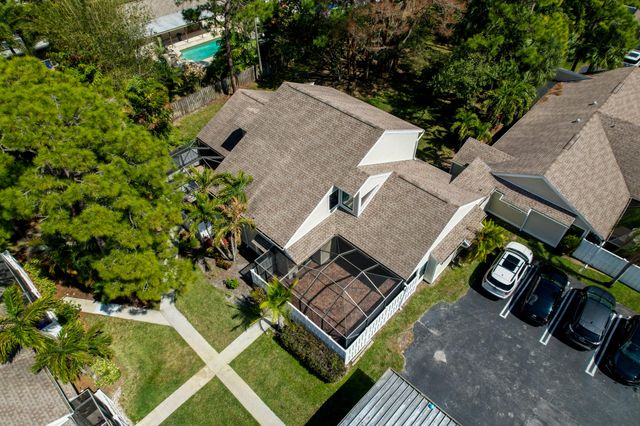 302 Summerwinds Lane, Jupiter, FL 33458