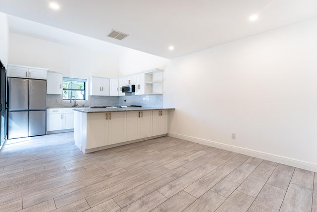 302 Summerwinds Lane, Jupiter, FL 33458