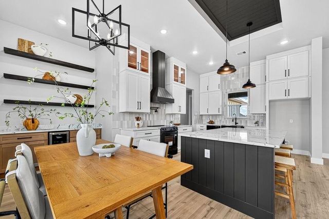 484 Angus Trail, Angleton, TX 77515