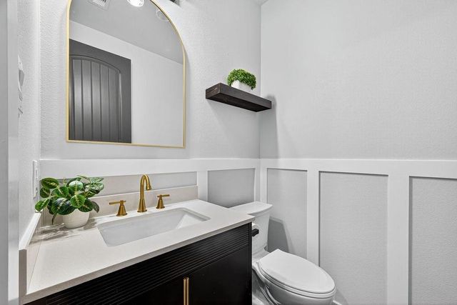 484 Angus Trail, Angleton, TX 77515