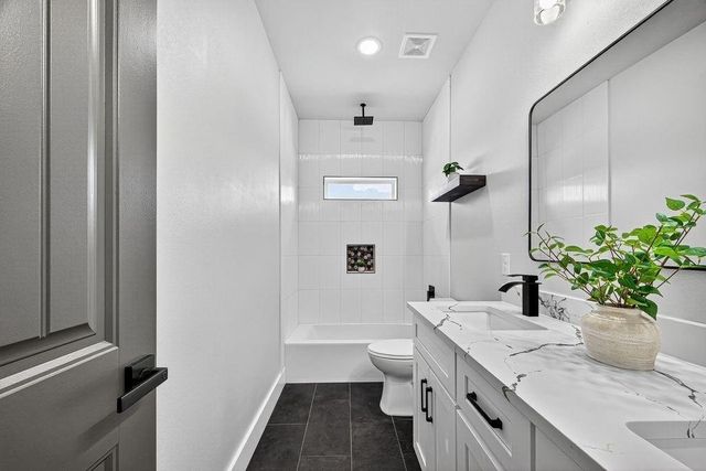 484 Angus Trail, Angleton, TX 77515