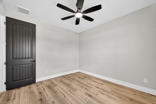 484 Angus Trail, Angleton, TX 77515