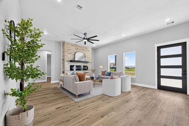 484 Angus Trail, Angleton, TX 77515