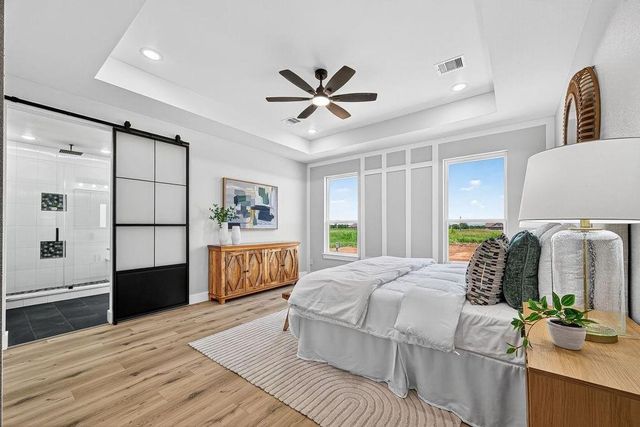 484 Angus Trail, Angleton, TX 77515