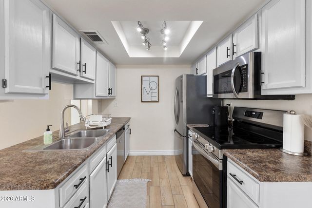 1916 W MORNINGSIDE Drive 67, Phoenix, AZ 85023