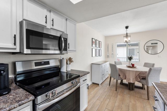 1916 W MORNINGSIDE Drive 67, Phoenix, AZ 85023