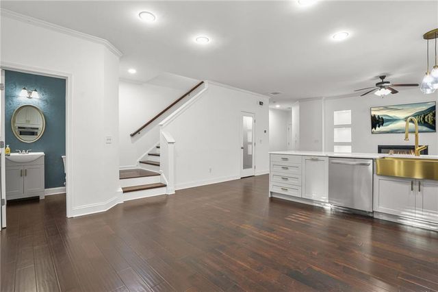 702 Barberry Drive, Woodstock, GA 30188