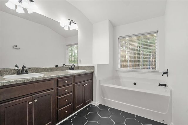 702 Barberry Drive, Woodstock, GA 30188