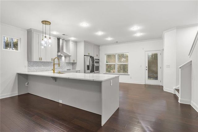 702 Barberry Drive, Woodstock, GA 30188