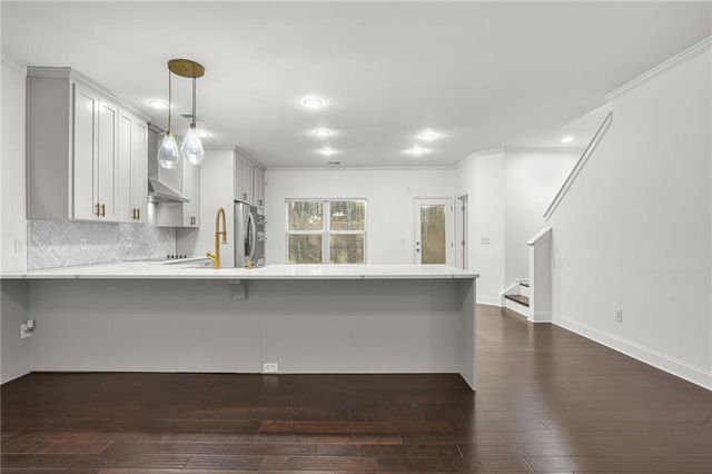 702 Barberry Drive, Woodstock, GA 30188