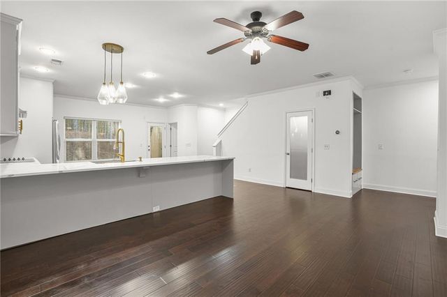 702 Barberry Drive, Woodstock, GA 30188