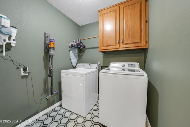 2838 SCHOTT ROAD, Jefferson City, MO 65101