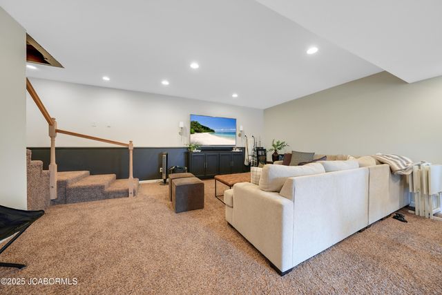 2838 SCHOTT ROAD, Jefferson City, MO 65101