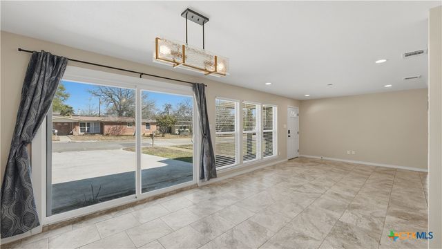 1409 Highland Drive, San Marcos, TX 78666